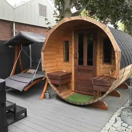Bed & Breakfast Voormalig Politiebureau Gebruik Welnesstuin Tegen Betaling *